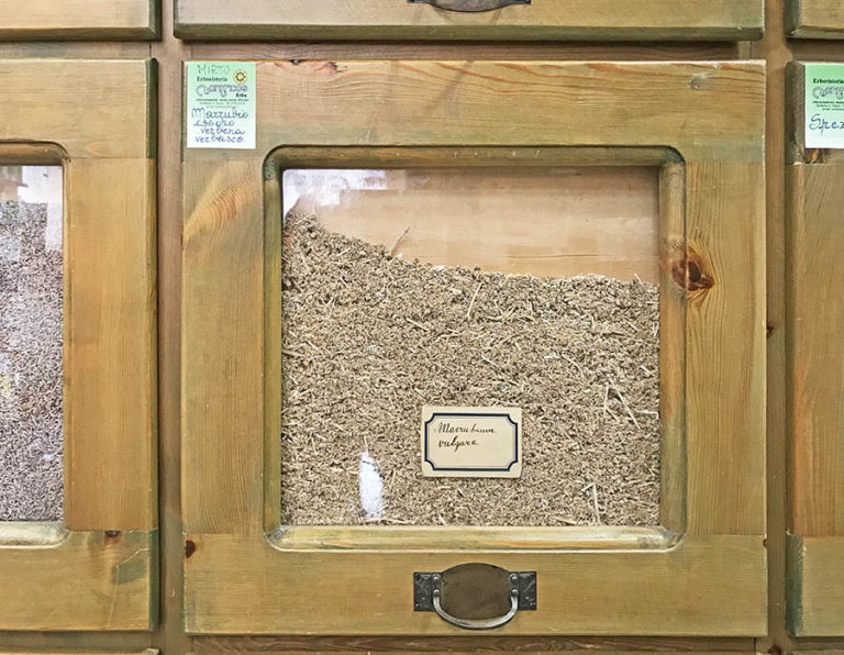 Il cassetto con dentro la famosa Marrubium Vulgare